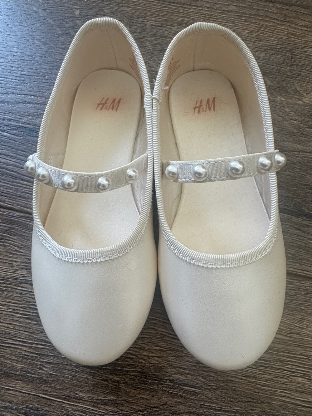 H&M Girls Cream Pearl-Accent Mary Jane Dress Shoes